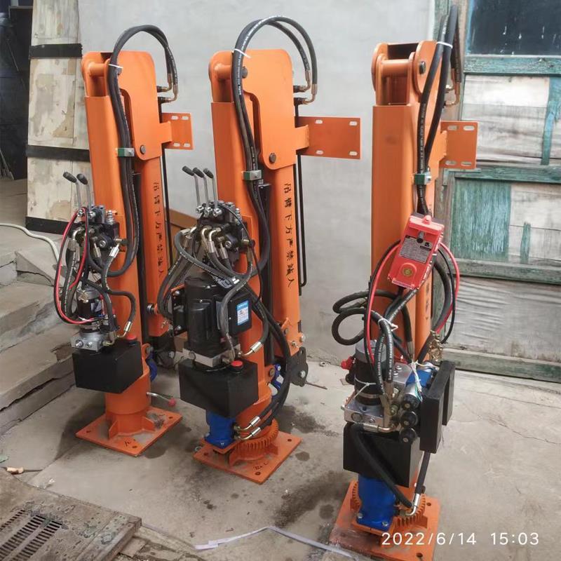 凌河区重汽蓝牌随车吊 3.2吨 国六动力强 液压驱动 农用自卸起重机